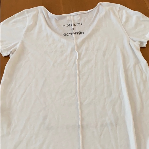 Hollister Graphic Top - Picture 3 of 3